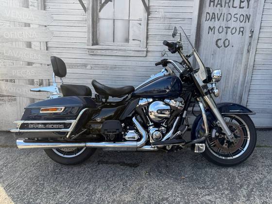 HARLEY-DAVIDSON ROAD KING POLICE 